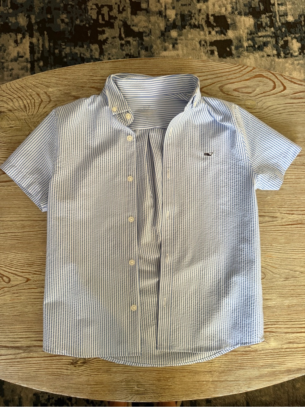 Boys Vineyard Vines Short Sleeve Seersucker Performance Shirt size Small (8-10)